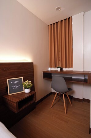 Dubbelrum eller tvåbäddsrum - utsikt mot staden | Vardagsrum | Tv