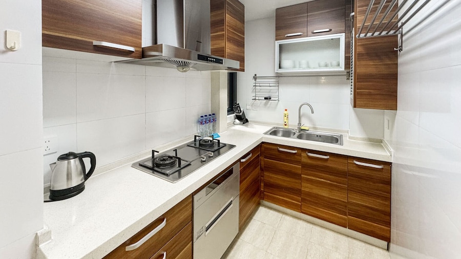 Tyms 2BR with Kitchen 5min to Metro