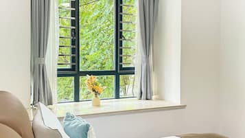 2 habitaciones, ropa de cama de alta calidad y cortinas blackout