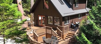 Treetop Oasis, 2 Bedrm Paradise on Salt Spring Island