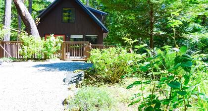Treetop Oasis, 2 Bedrm Paradise on Salt Spring Island