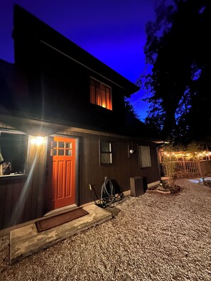 Exterior - Treetop Oasis, 2 Bedrm Paradise on Salt Spring Island (Salt Spring Island)