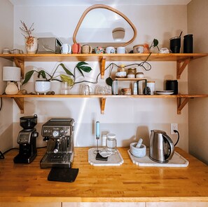 Interior - Treetop Oasis, 2 Bedrm Paradise on Salt Spring Island (Salt Spring Island)