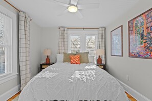 4 bedrooms, desk, iron/ironing board, travel cot - 4-bedroom house in Windham - Pet Friendly - Thread City Family Escape (Windham)