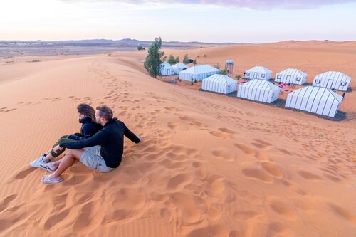 Welcoming 8-bedroom Camping Merzouga