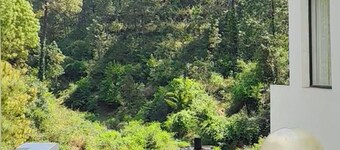 Chic 1-bedroom apartment in Sukha with fitness room, WiFi, AC