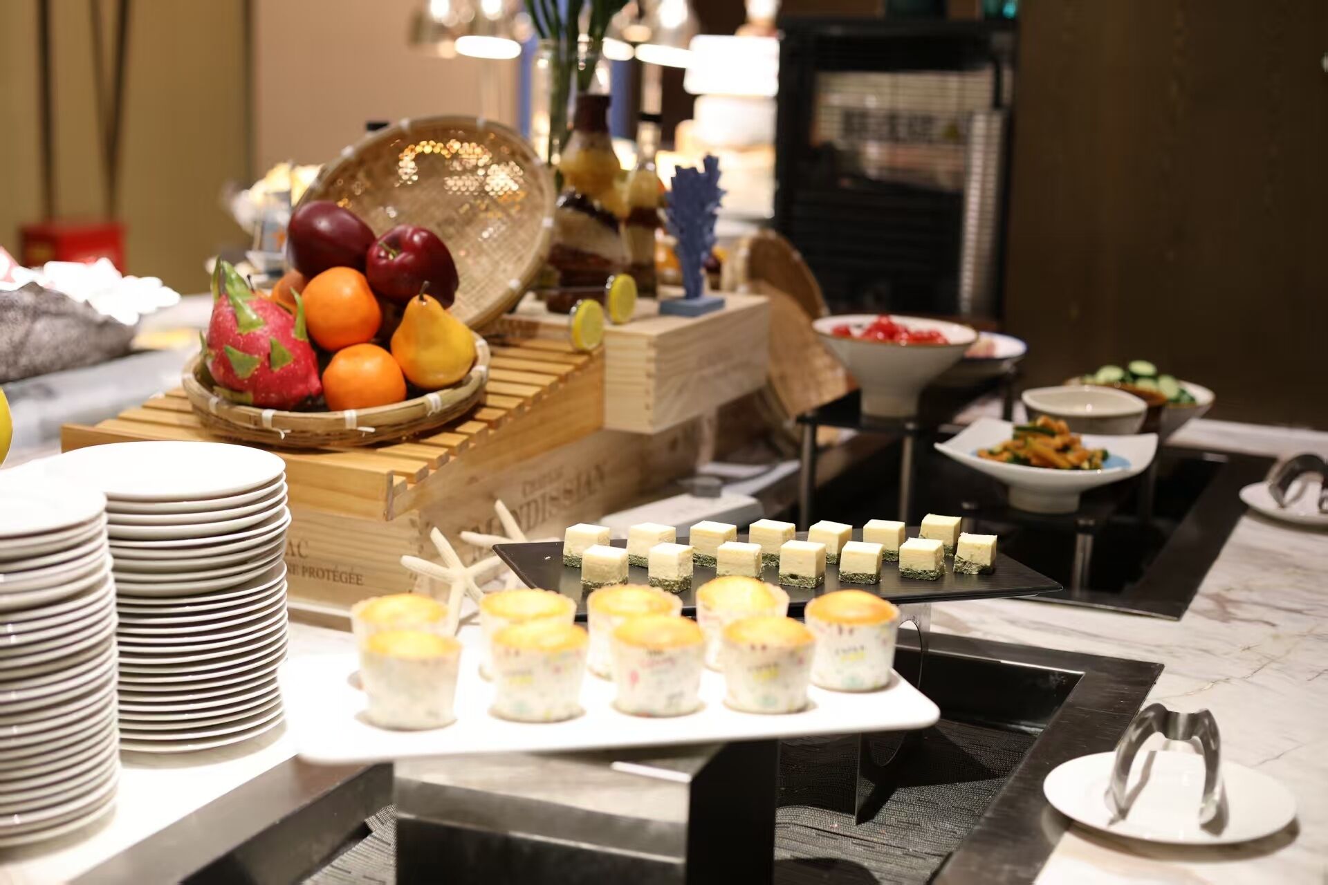 Daily buffet breakfast for a fee