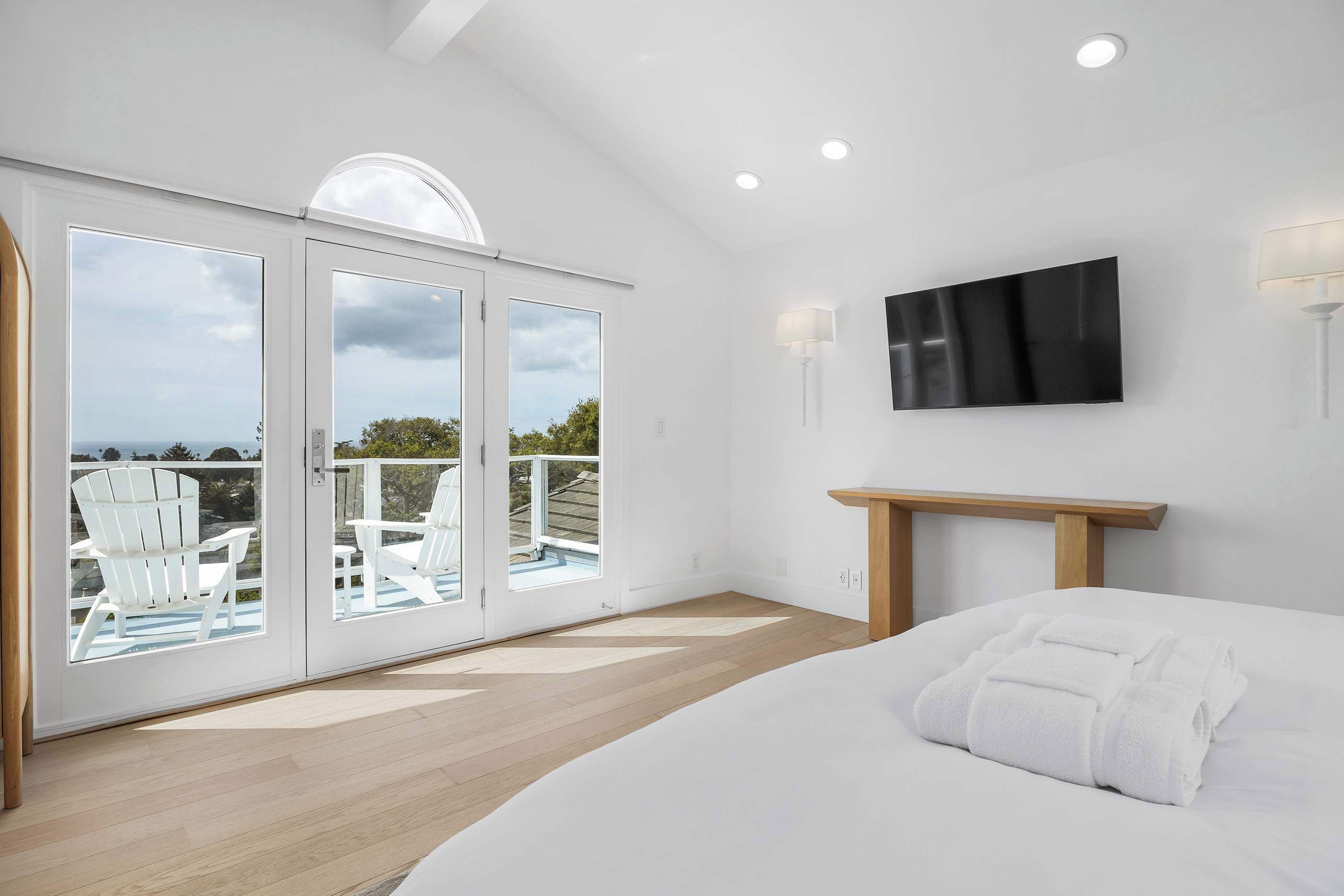 3 quartos, berço de viagem, Wi-Fi, roupa de cama