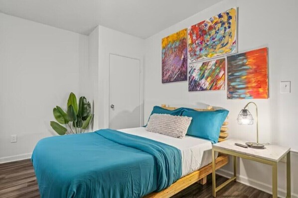 1 chambre, lit parapluie, draps fournis