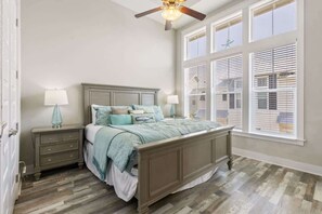 3 bedrooms, iron/ironing board, WiFi, bed sheets