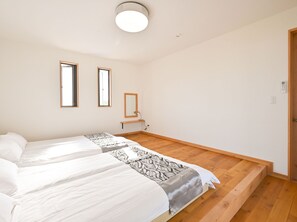 Villa de lujo | 2 habitaciones, espacio para trabajar con laptop y wifi gratis 