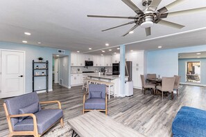 TV - Poolside Retreat with Firepit & Game-Ready Fun (Lake Havasu City)