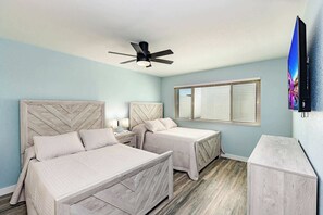 4 bedrooms, iron/ironing board, WiFi, bed sheets - Poolside Retreat with Firepit & Game-Ready Fun (Lake Havasu City)