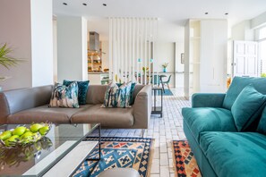 TV - Edinburgh House, Aldeburgh (Aldeburgh)