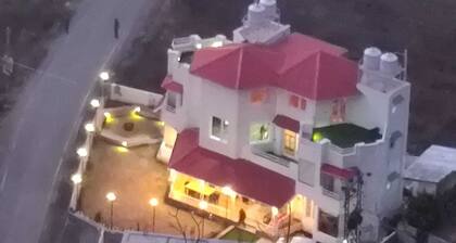 Angel Villa homestay feels just like home in hills.