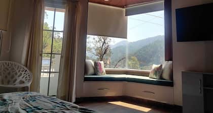 Angel Villa homestay feels just like home in hills.