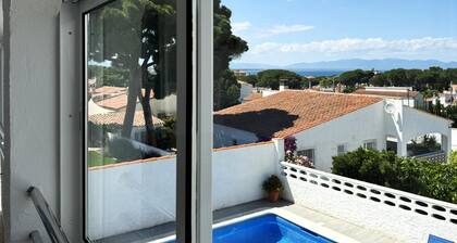 Gemütliches Haus mit privatem Pool, WLAN und Grill