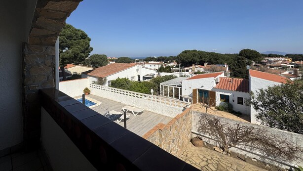 Property grounds - Beautiful House with private pool/Jacuzzi, wifi and barbecue (l'Escala)