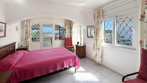 2 bedrooms, internet - Beautiful House with private pool/Jacuzzi, wifi and barbecue (l'Escala)