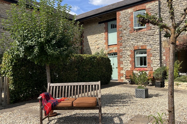 The Granary, Thornford, Sherborne: A special retreat for two
