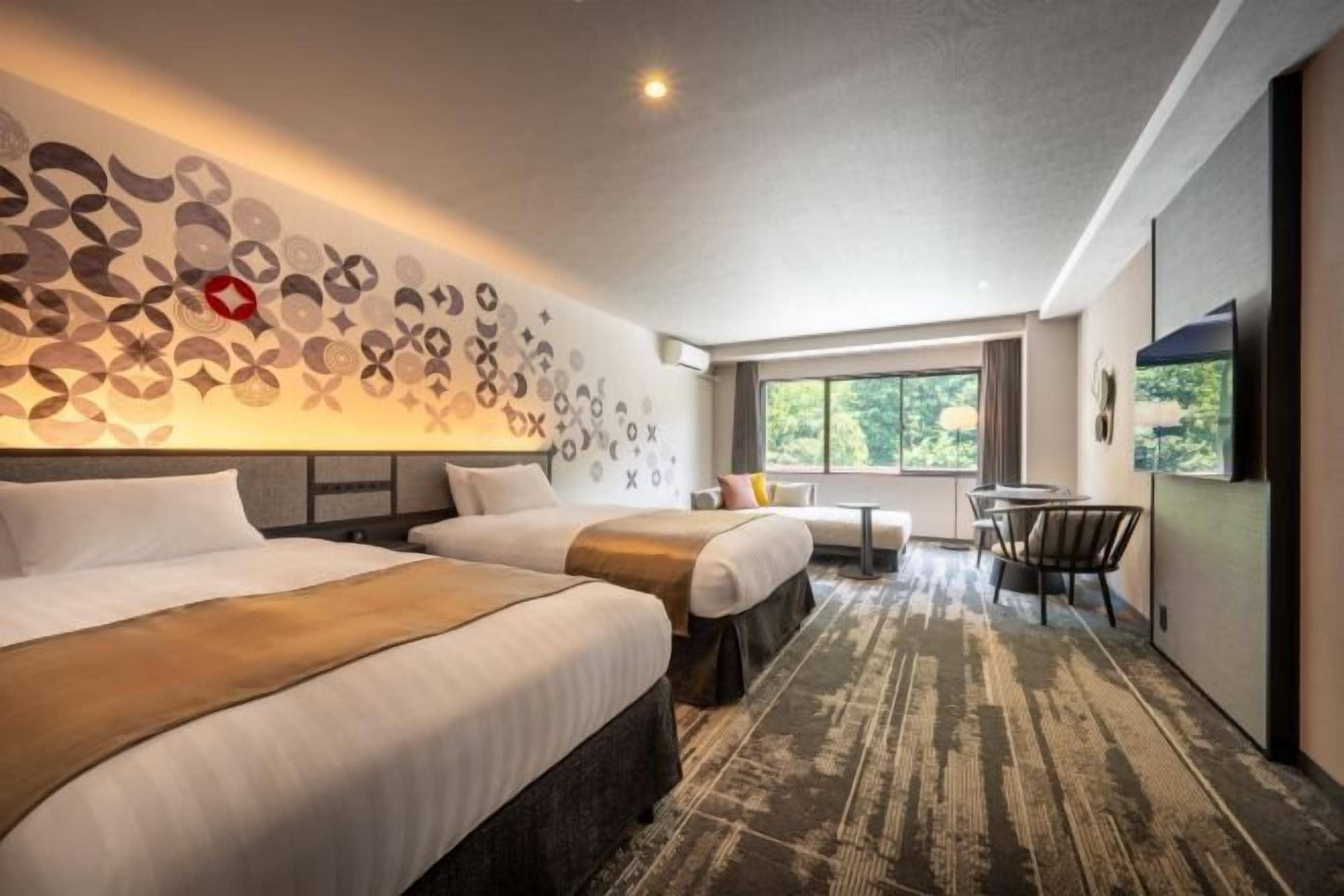 Free WiFi, bed sheets