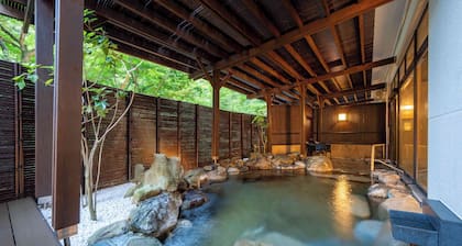 Yamanaka Onsen KAJIKASO