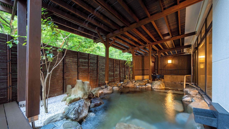 山中溫泉河鹿莊