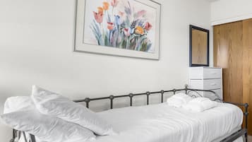 2 habitaciones, wifi gratis y ropa de cama