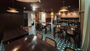 مطعم