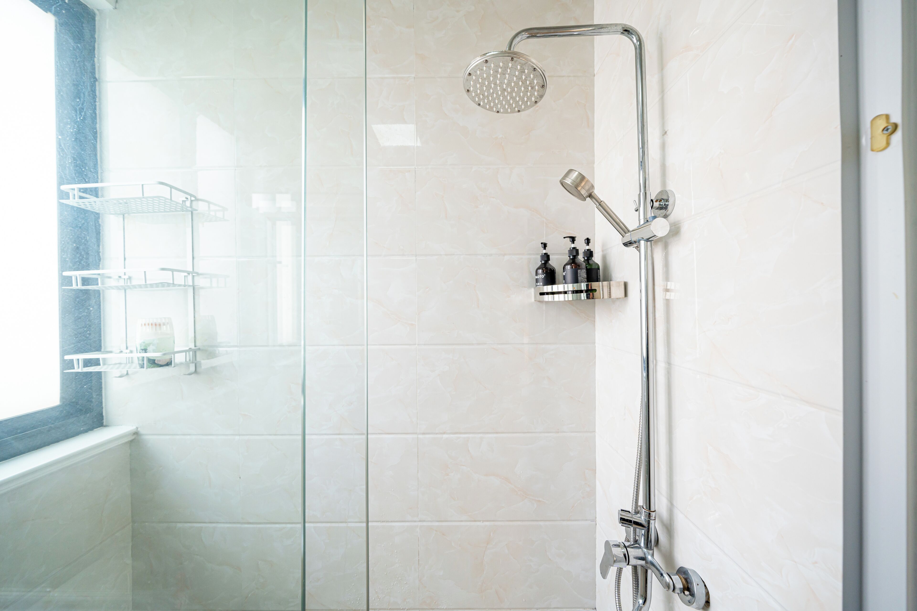 Comfort Apartment, 4 Bedrooms, Non Smoking, Kitchen | Bathroom | Free toiletries, hair dryer, towels, soap