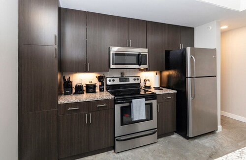 Stylish Urban Loft | 2BR/2BA - Heart of Downtown!