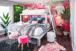 3 chambres, fer et planche à repasser, lit de bébé portatif, Wi-Fi
