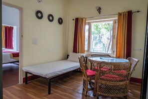 Free WiFi - Dew Drops Homestay (Nainital)