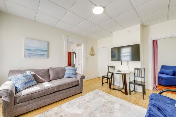 Old Orchard Beach Vacation Rental | 2BR | 1BA | 800 Sq Ft | 3 Steps Required