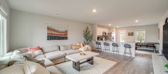 Family-Friendly, Pets Welcome: Broken Arrow Gem!