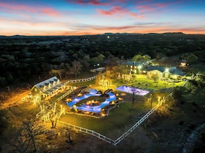 Exterior - Lazy River Ranch|Events|Fire Pit|Hot Tub|Billiards (Boerne)