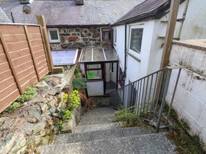 Property grounds - Nantmel (Caernarfon)