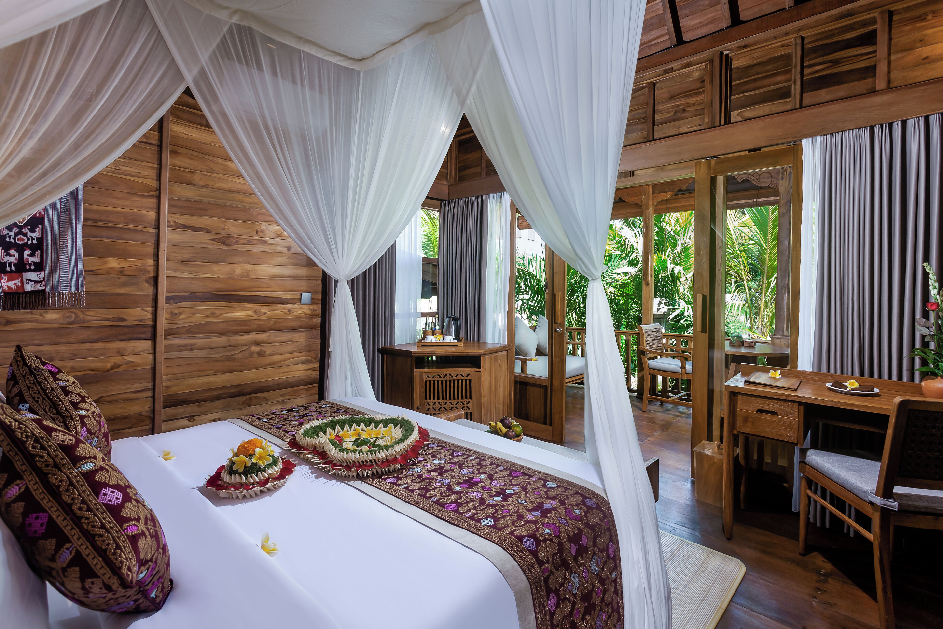 One Bedroom Wooden Suite | Minibar, in-room safe, desk, free WiFi