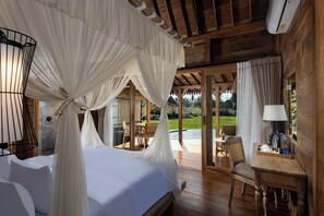 One Bedroom Wooden Pool Villa | 1 bedroom, minibar, desk, free WiFi - DITUJU Ubud by GenuineHost (Sukawati)