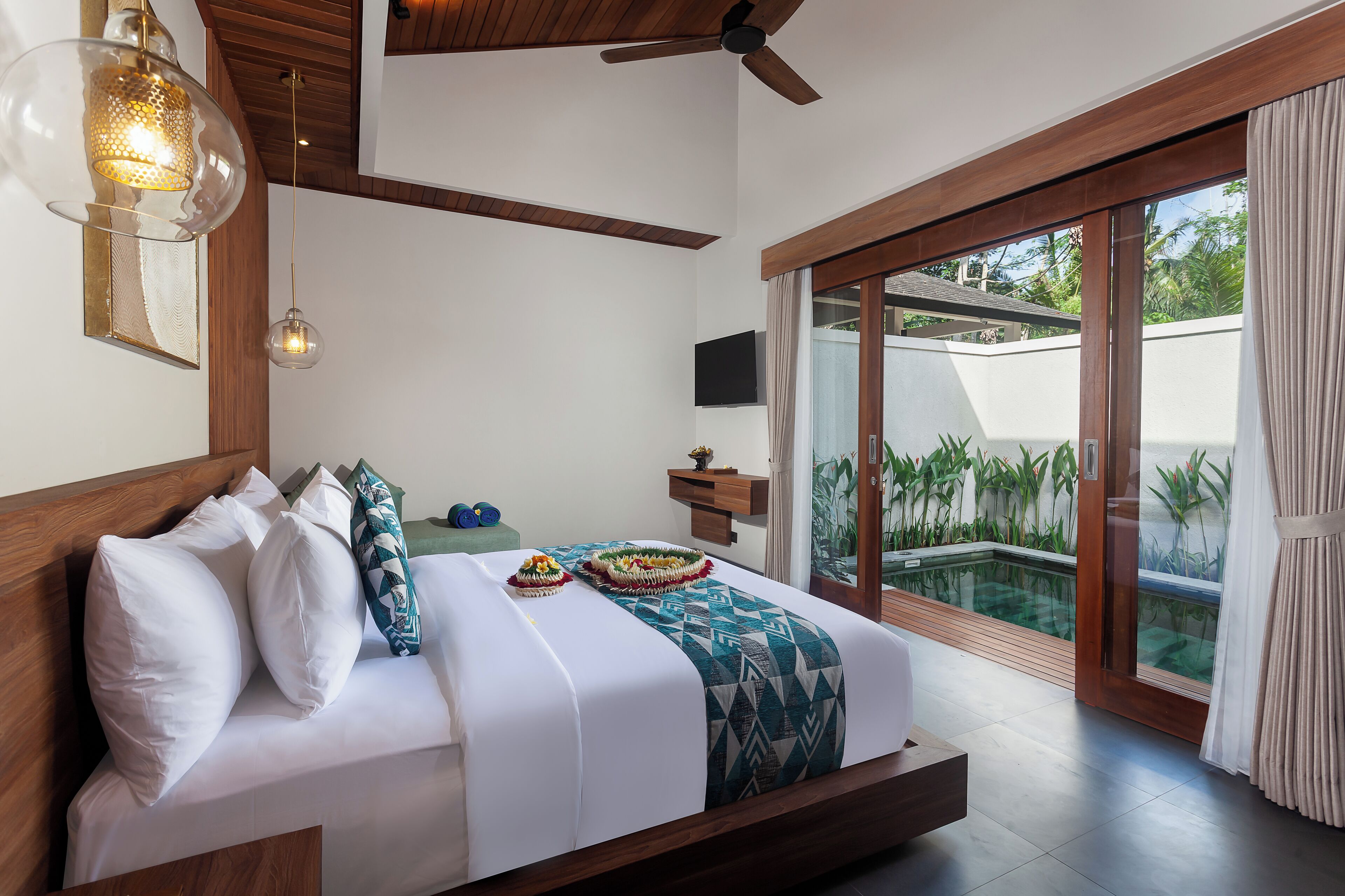 Deluxe Villa with Free Daily Afternoon Tea | 1 bedroom, minibar, in-room safe, desk