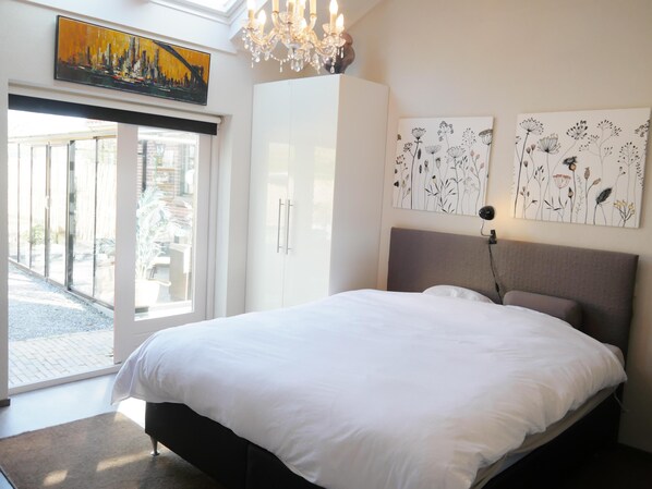 2 bedrooms, internet