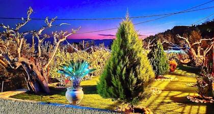 Cozy House with Amazing Panoramic View and Unique Outdoor!