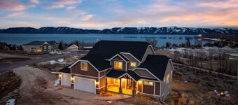 Hot Tub • Game Room • Theater • Sleeps 29