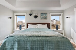 8 bedrooms, desk, iron/ironing board, free WiFi