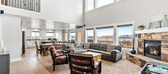 Hot Tub • Game Room • Theater • Sleeps 29