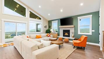 Smart-TV, Kamin, Videospiele, Tischtennisplatte