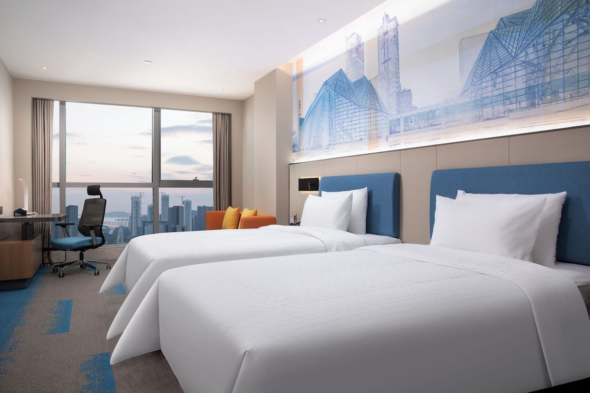 Superior Twin Room, City View
