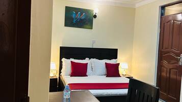 9 bedrooms, iron/ironing board, WiFi, bed sheets