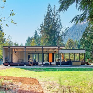 Exterior - Gorgeous Twin Cabins In A Serene Setting In Randle - Packwood, WA (Randle)