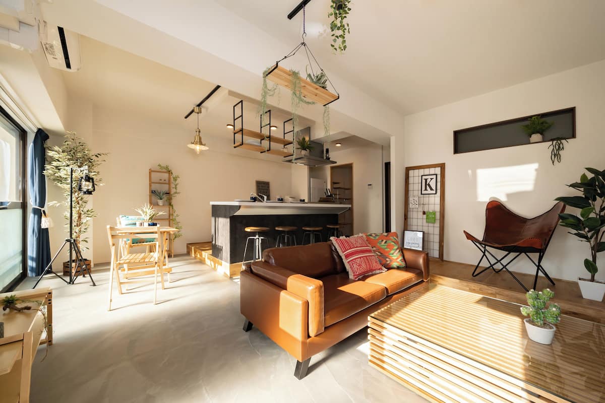 2C | 2 bedrooms, individually decorated, individually furnished